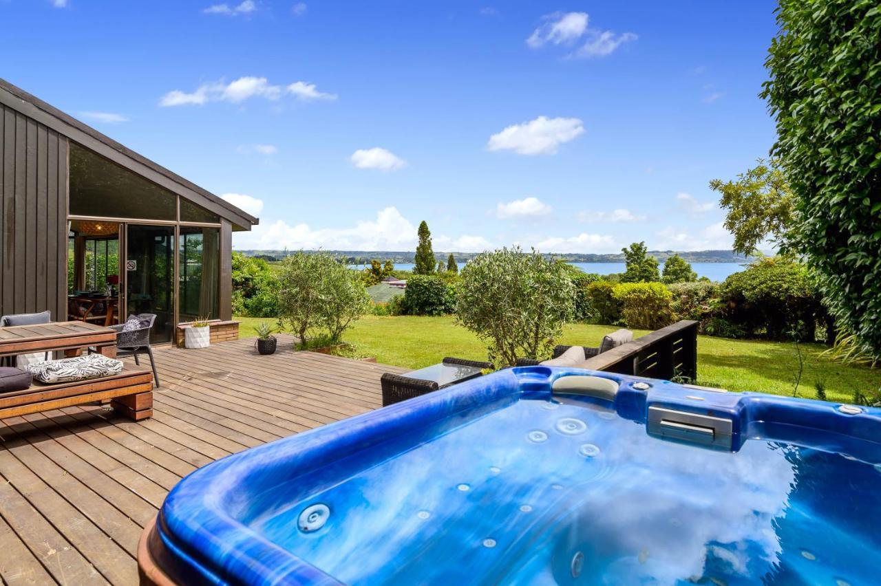 The Bird House - Kawaha Point, Rotorua. Stylish Six Bedroom Home With Space, Views And Relaxed Atmosphere Dış mekan fotoğraf